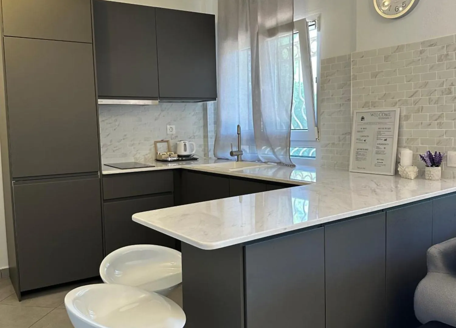 Serenity Apartment In פאליאורי