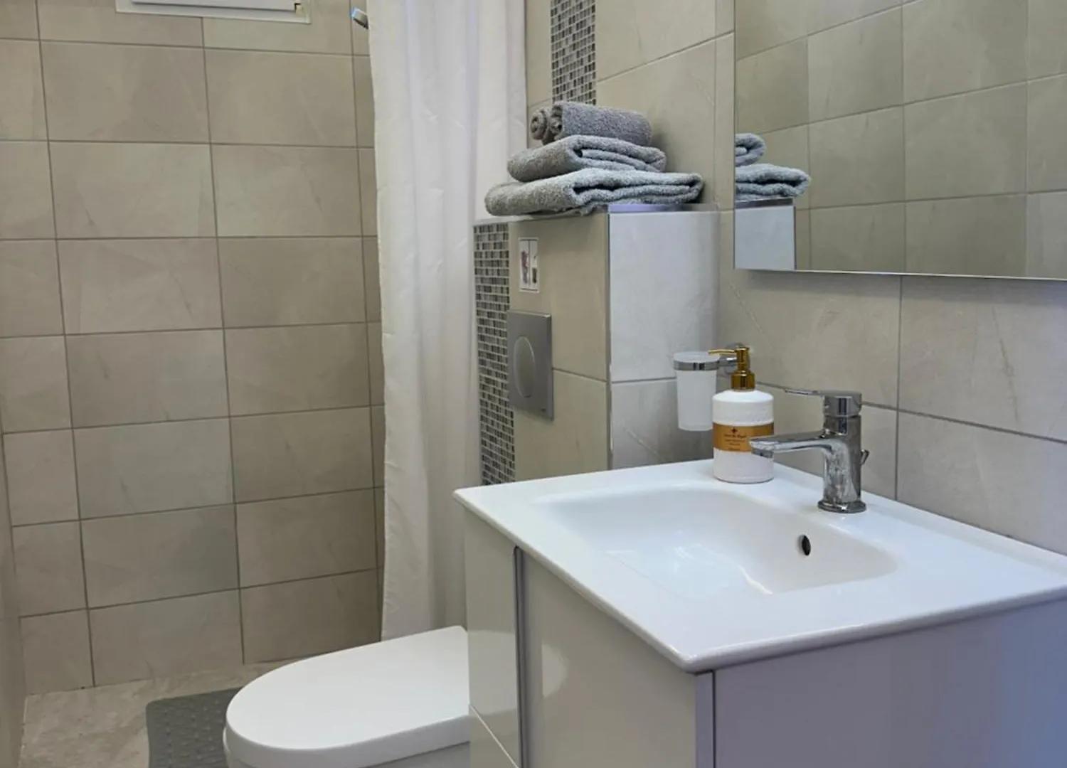 Serenity Apartment In פאליאורי יוון